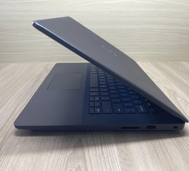 Dell Vostro 3405 14 inch Ryzen 5 3500U RAM 4GB SSD 256GB MÀN HÌNH FULL HD