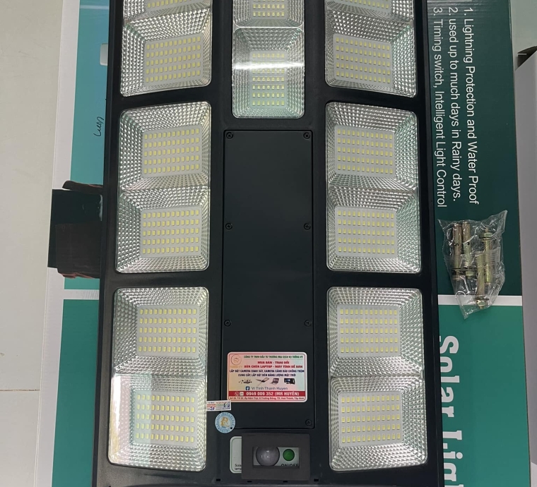 ĐÈN NĂNG LƯỢNG BÀN CHẢI JD-7140 CHÍNH HÃNG (BH 02 NĂM)