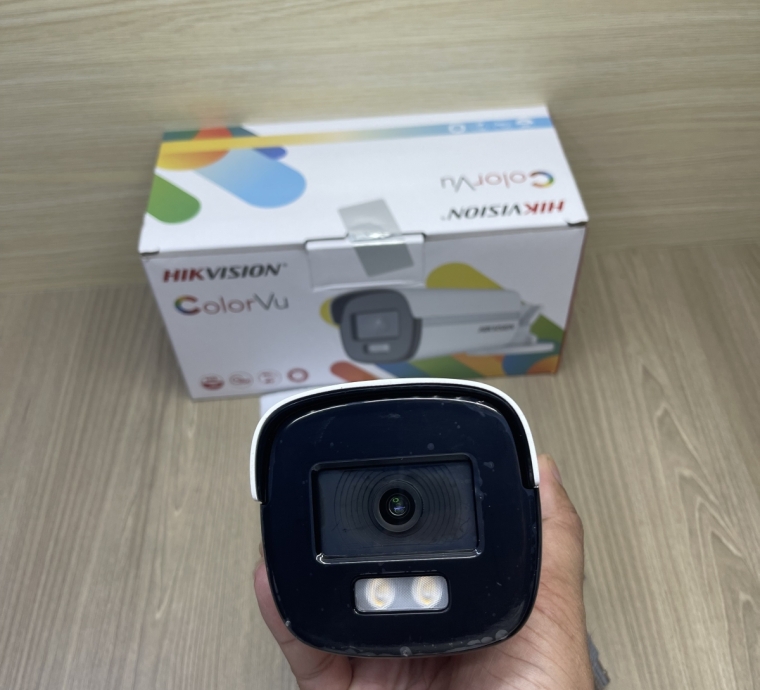 Camera có màu ban đêm, camera Hikvision 2MP (ColorVu) 𝐃𝐒-𝟐𝐂𝐄𝟏𝟎𝐃𝐅𝟎𝐓- Bảo hành 2 năm