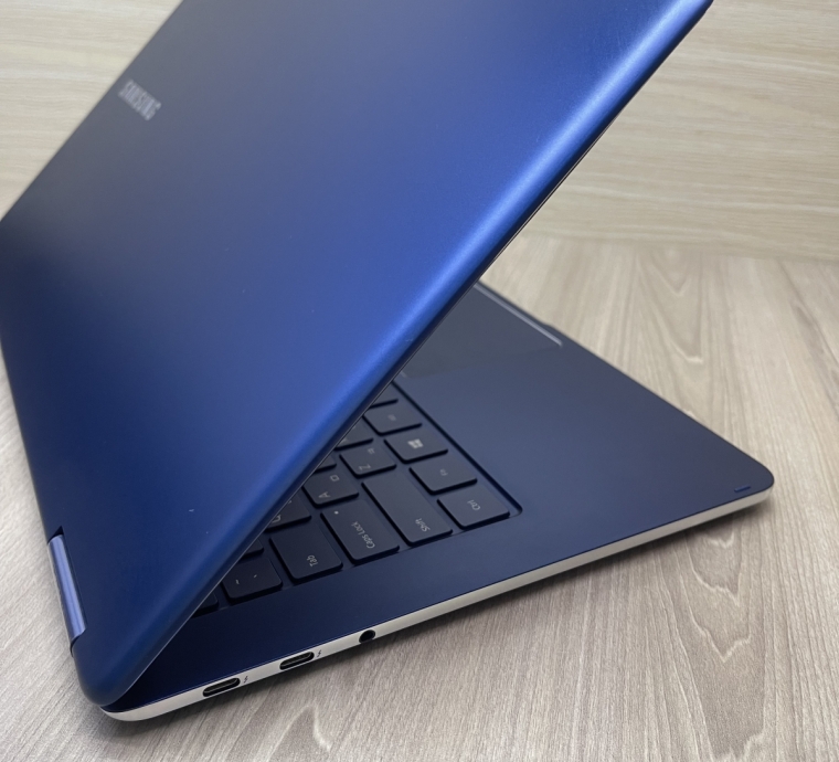 Laptop Samsung cảm ứng | i5-Gen 8 | RAM 8GB | SSD NVME 256GB | 15 inch (LikeNew)