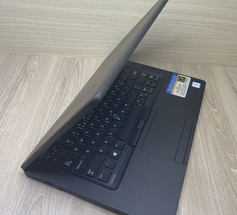 DELL 5480 CẢM ỨNG | i7 - 7820HQ 2.9GHz - THẾ HỆ 7 | VGA RỜI 2GB | KENG NHƯ MỚI