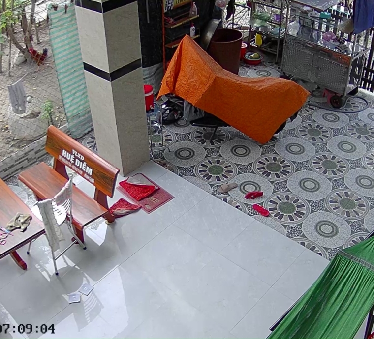 Camera EZVIZ CS-C6N trong nhà, xoay 360 độ